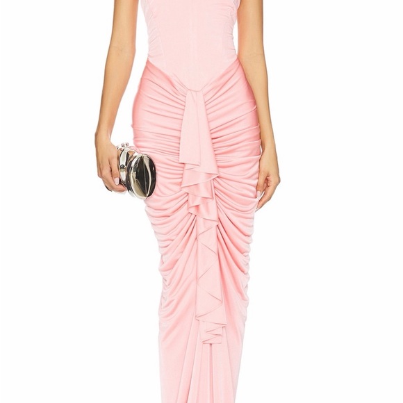 Selena Gown in Pink - Picture 3 of 7